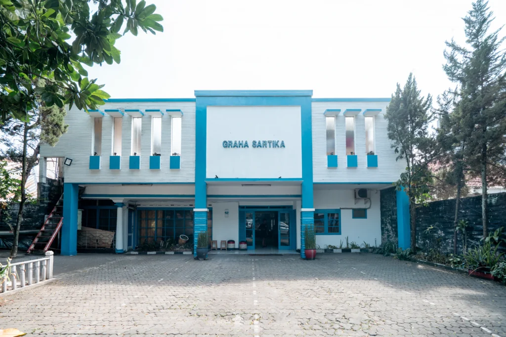 Sartika Hotel - Exterior