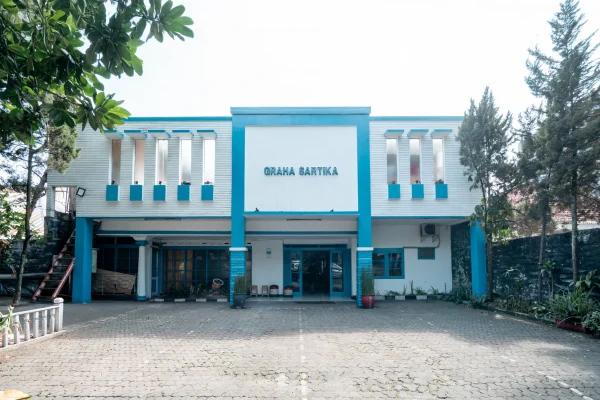 Sartika Hotel - Exterior